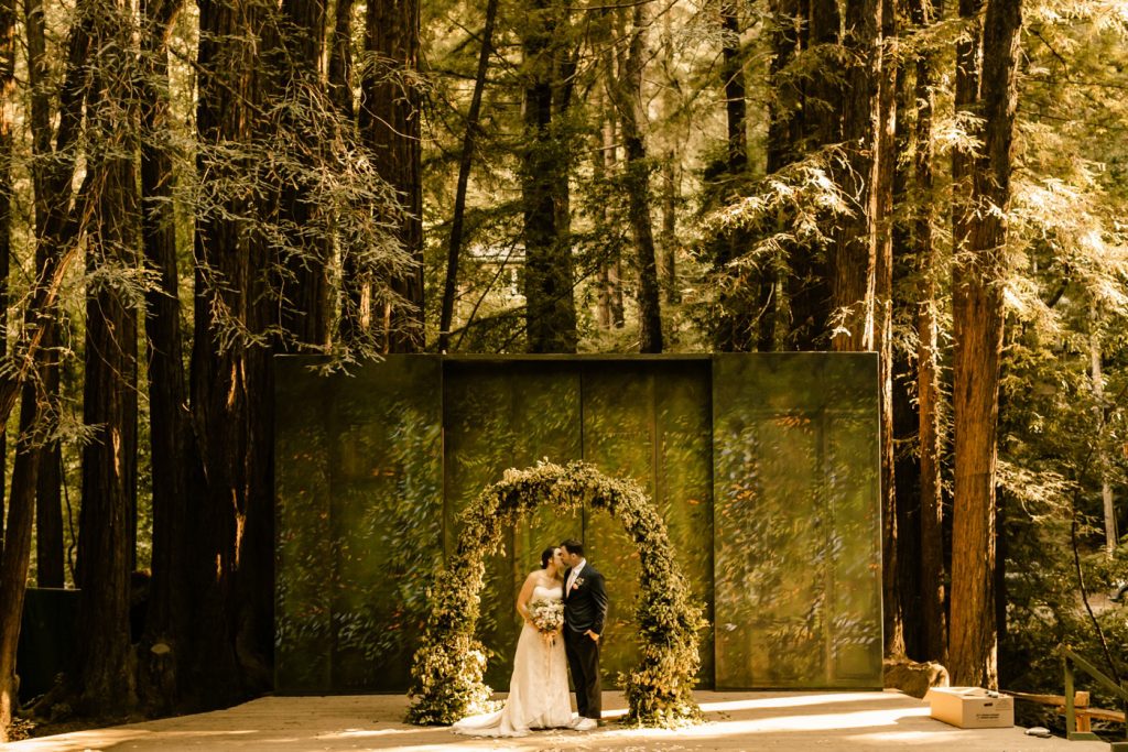 ceremony amphitheater unique wedding photographer altar