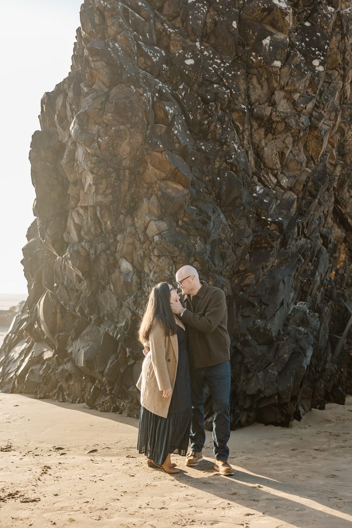 couple walks at hug point