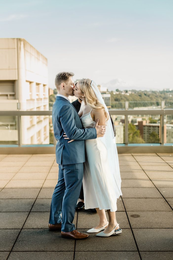 elopement first kiss