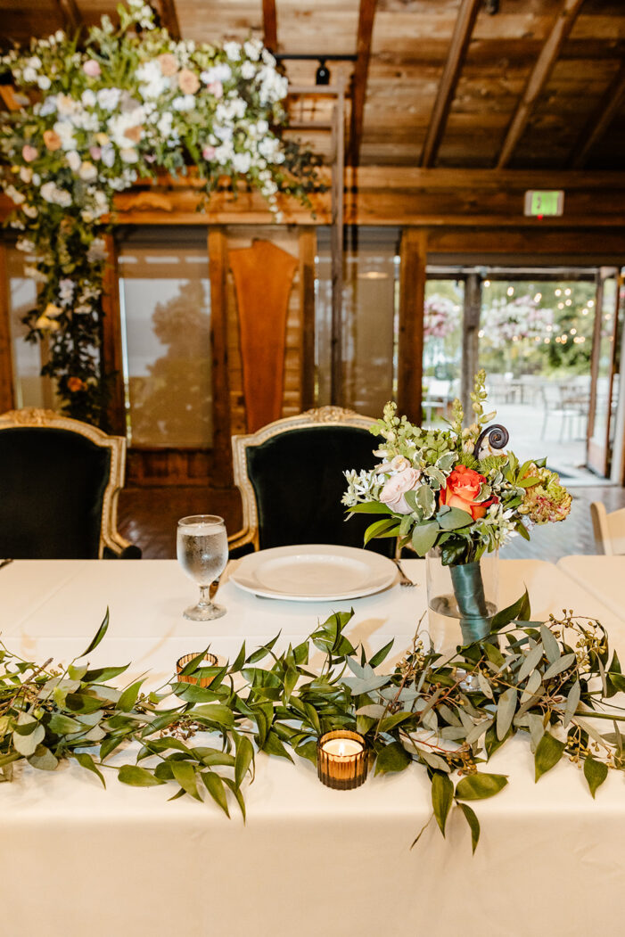 sweetheart table at wdding