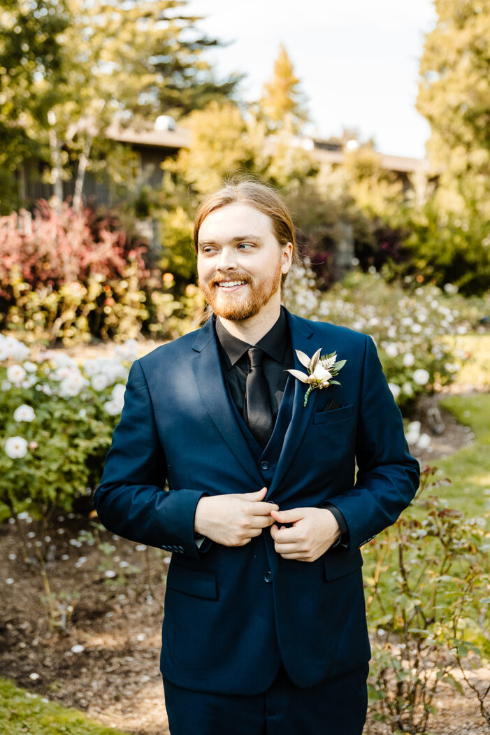 groom buttons jacket