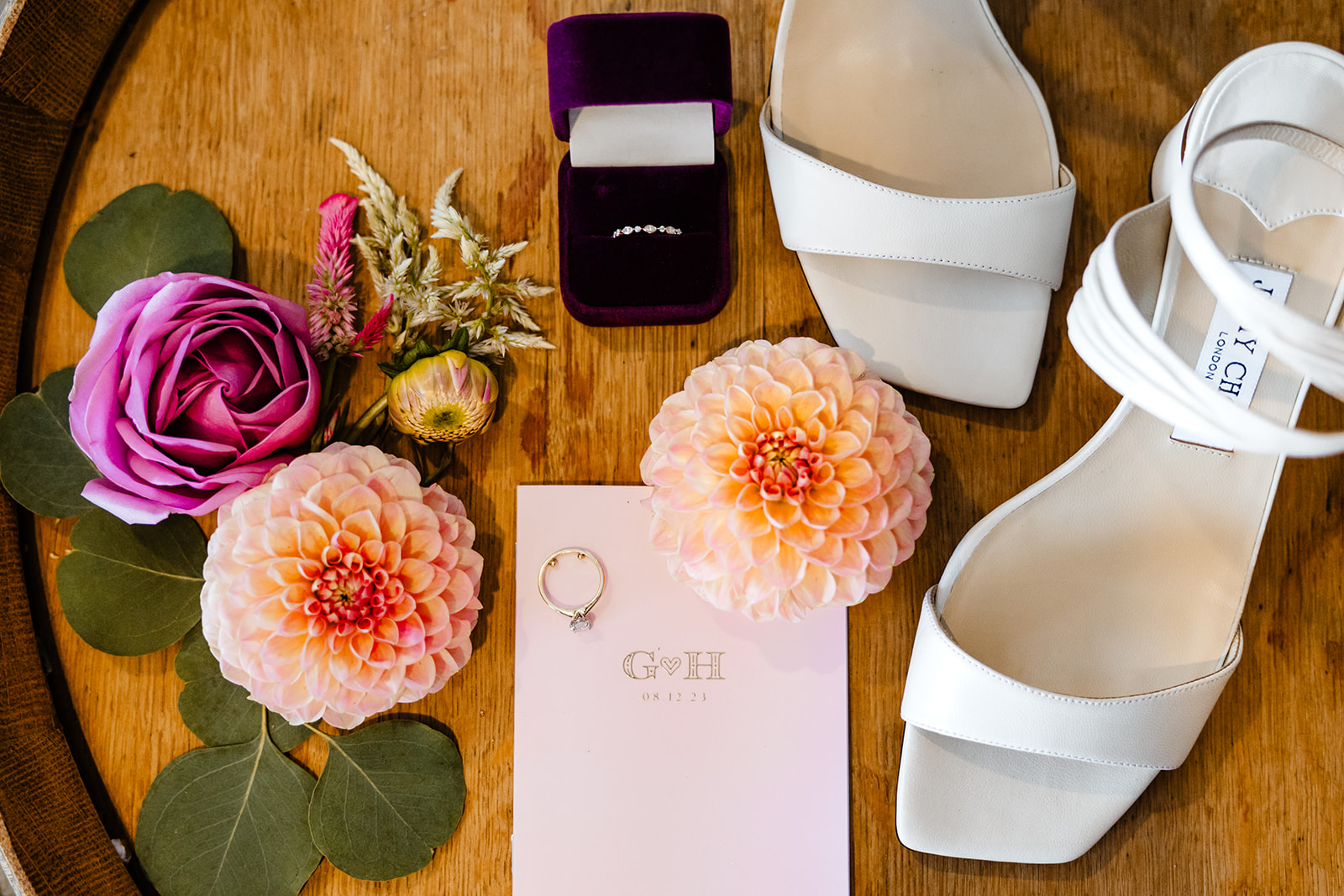 bright wedding details