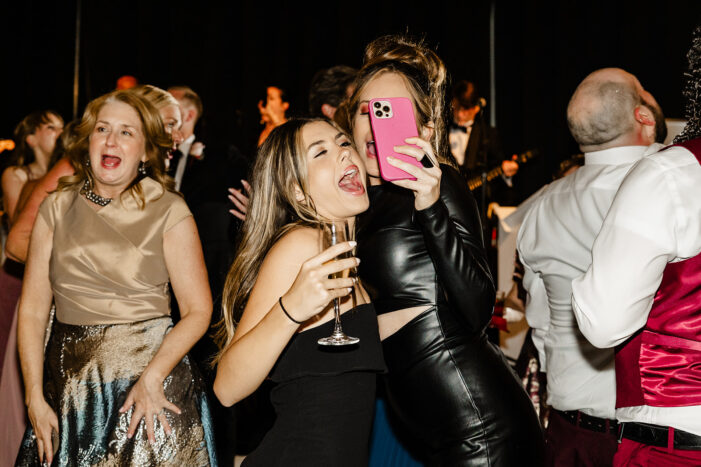 wedding guests dance at vegas wedding