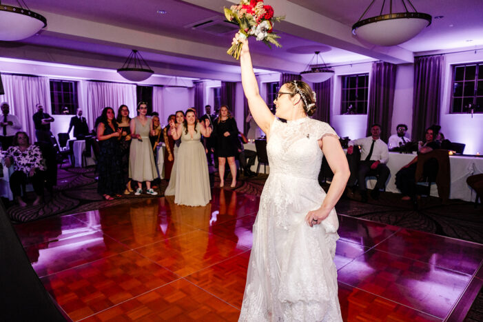wedding guests dance at lodge at st edwards wedding