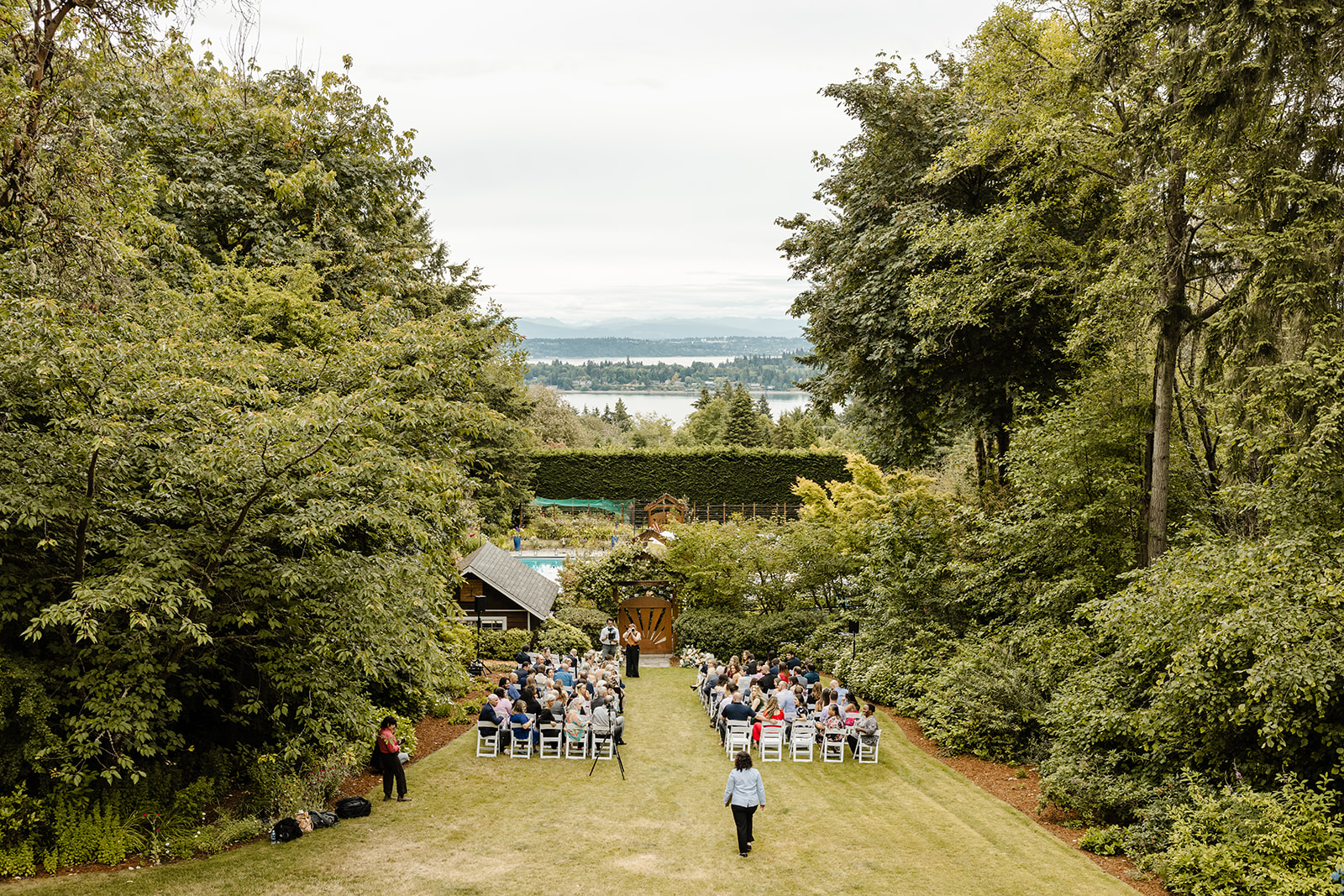 wide ceremony shot at Vashon