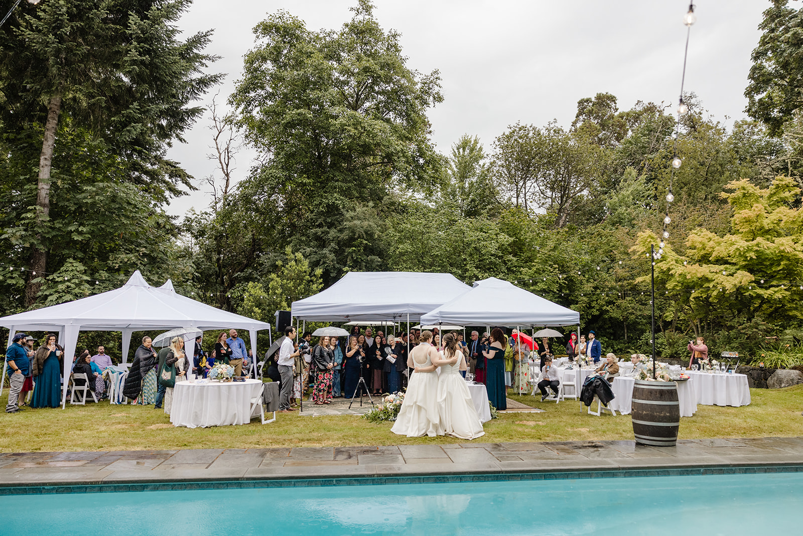 wedding reception on vashon in the rain