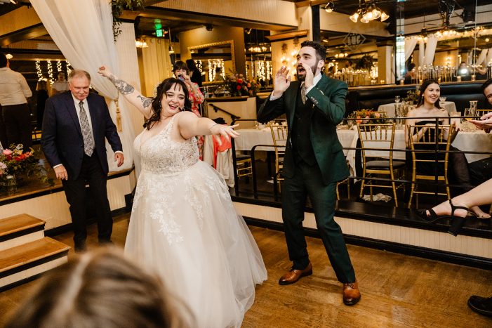 wedding guests dancing