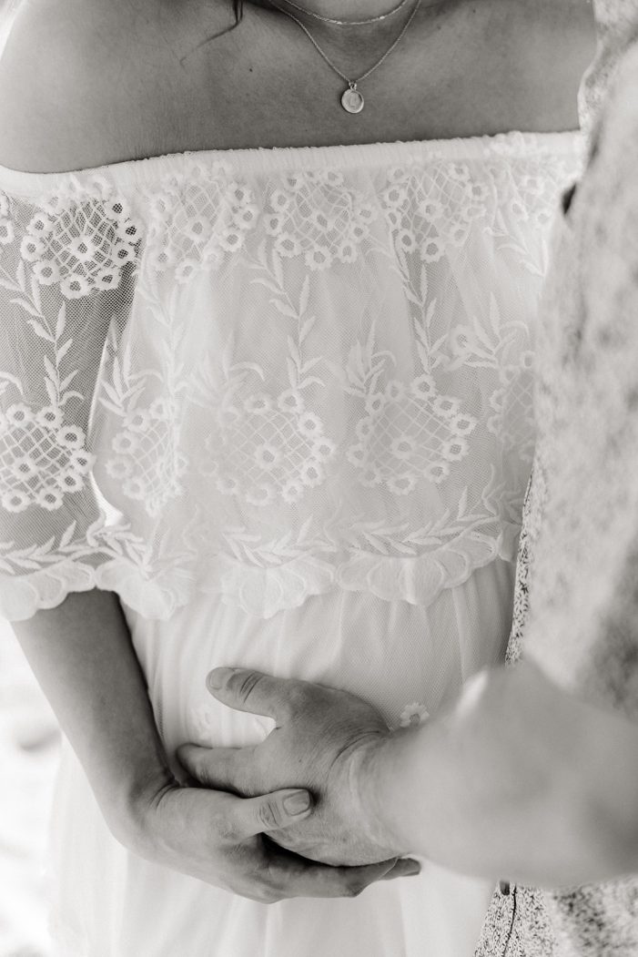 hands on pregnant belly