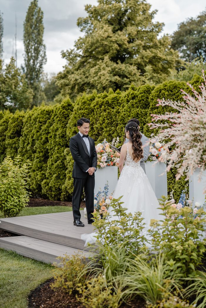 ceremony at columbia winery 